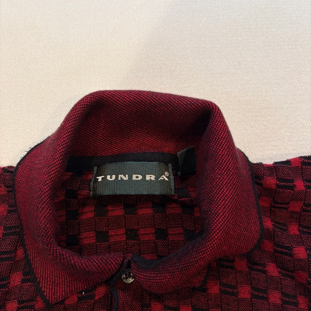 Vintage Tundra Red and Black Polo Sweater with checkered pattern - Picture 2 of 4